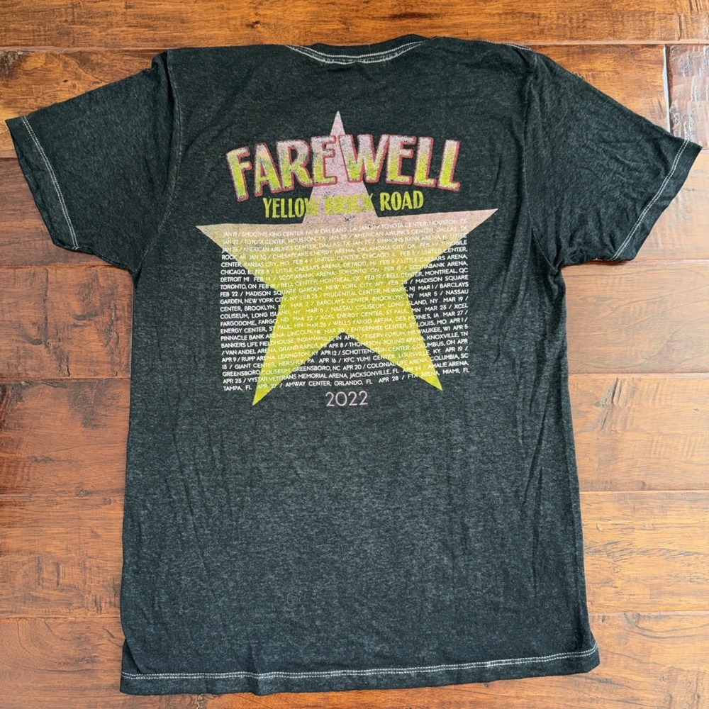 Elton John "Goodbye Yellow Brick Road" 2022 Original Tour T-shirt Size Medium - Picture 4 of 7